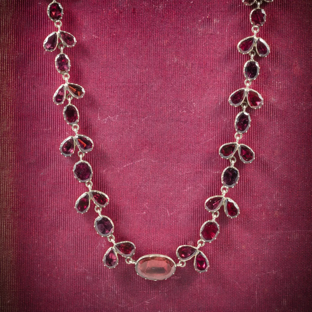 Antique Georgian 18ct Gold Flat Cut Garnet Riviere Necklace Circa 1790