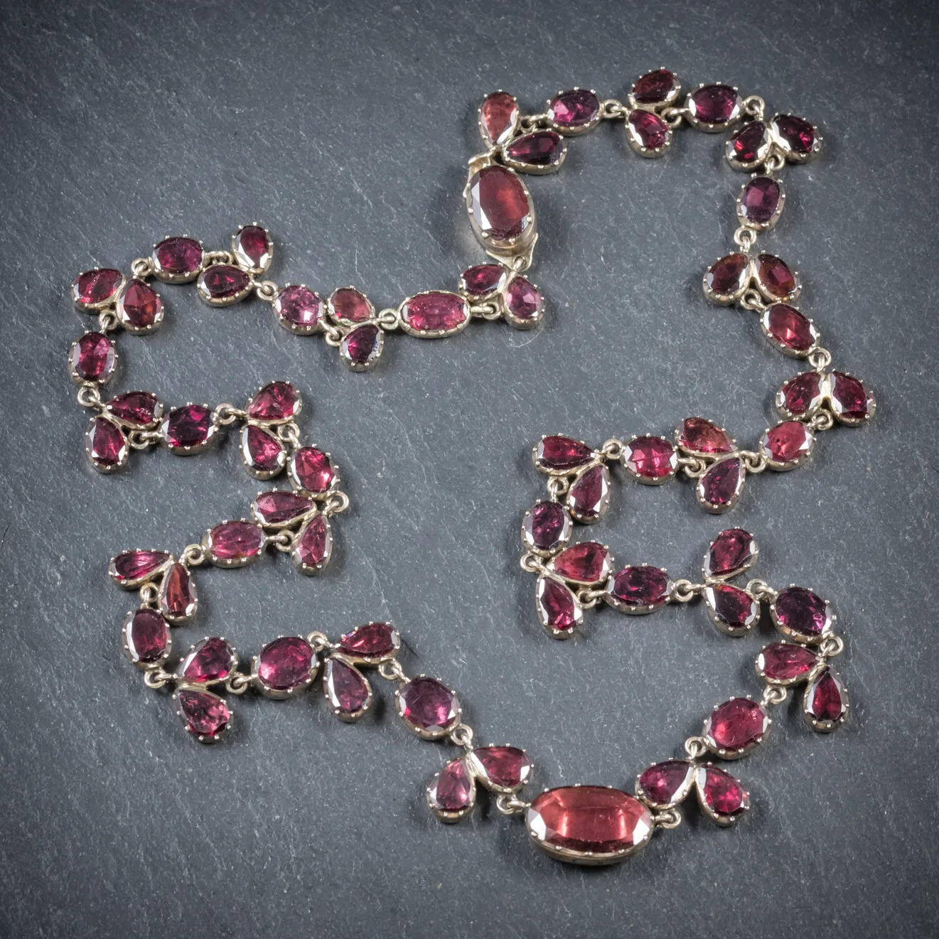 Antique Georgian 18ct Gold Flat Cut Garnet Riviere Necklace Circa 1790