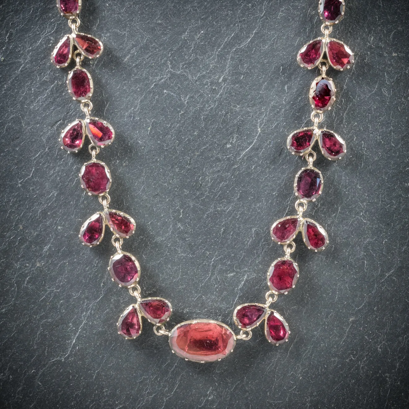 Antique Georgian 18ct Gold Flat Cut Garnet Riviere Necklace Circa 1790
