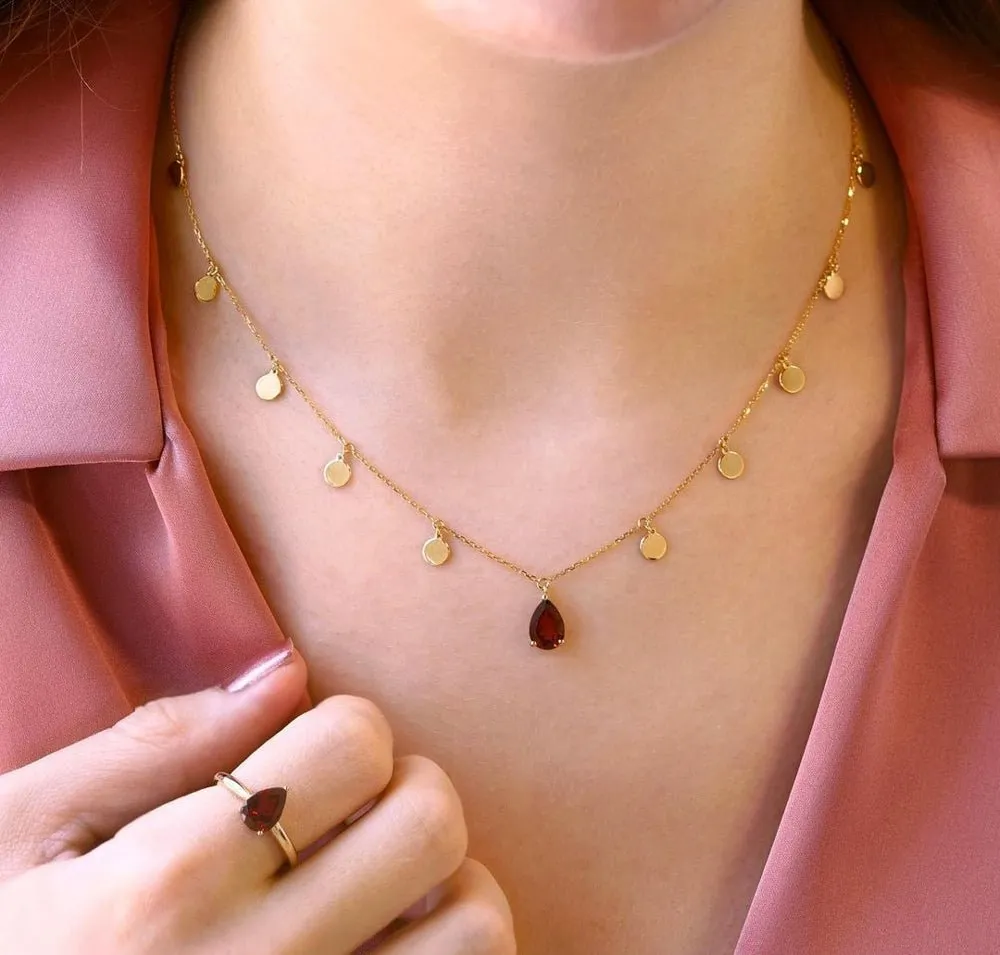 Elza Necklace in Garnet