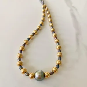 Tahitian Pearl with Gold Beads - Ohana